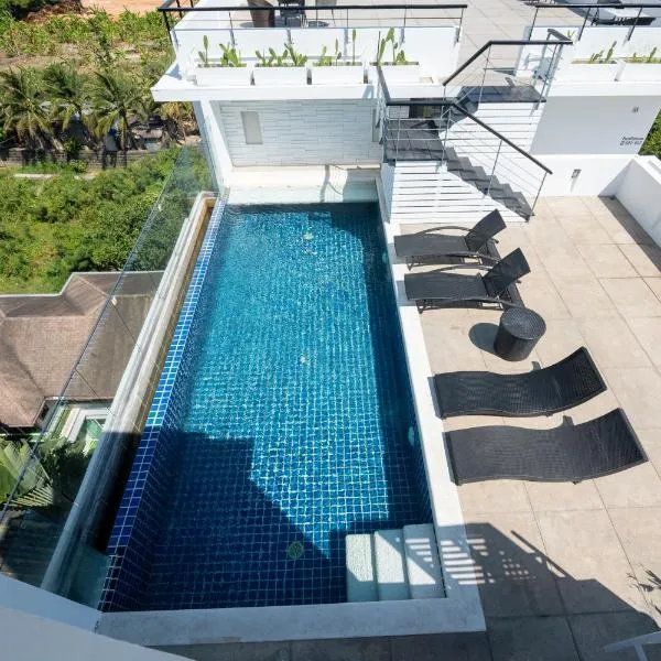 Yenna Apartment，位于卡马拉海滩的酒店