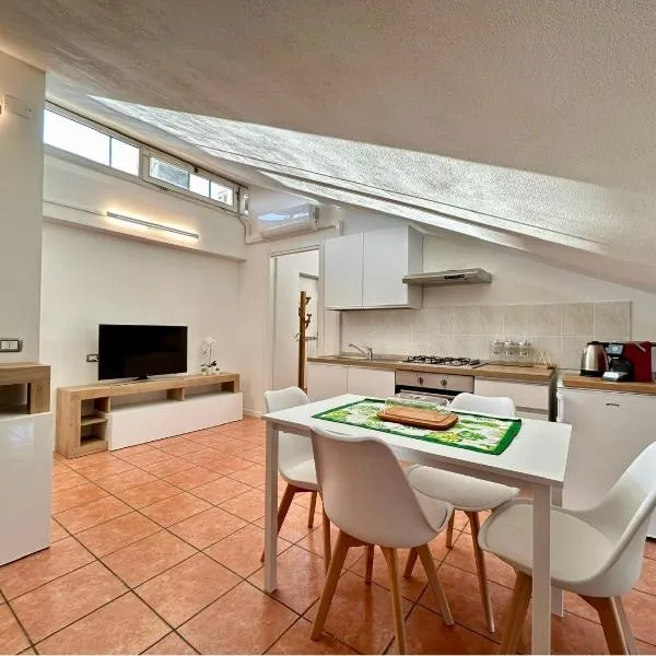 Stefano's cozy Apartment，位于埃尔巴的酒店