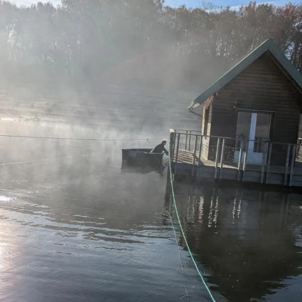 Les chalets flottants de Capucine，位于Saint-Gérons的酒店