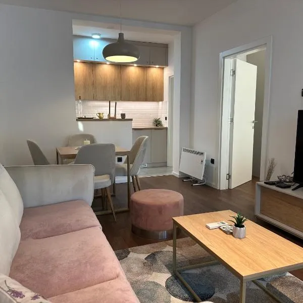 Apartman Kosmajska Vila，位于Rogača的酒店