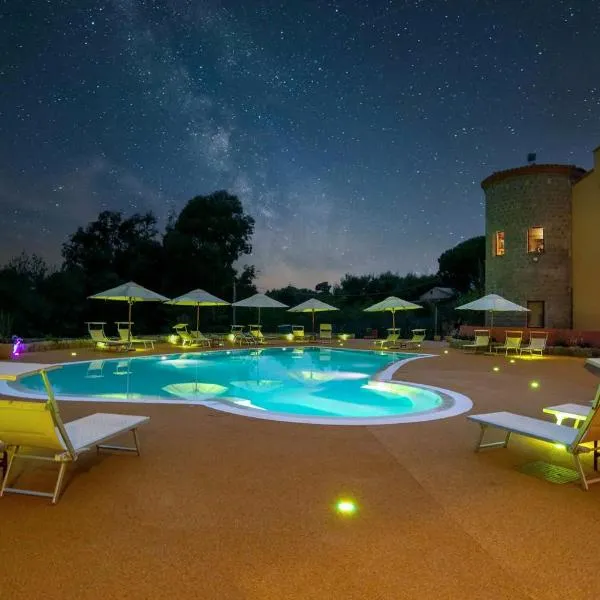 Hotel with swimming pool in Arbus,位于Ingurtosu的酒店