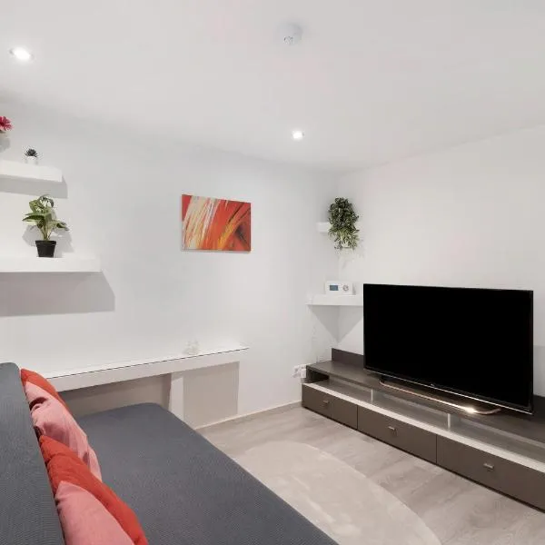 Hochwertige Ferienwohnung Ötigheim，位于Ötigheim的酒店