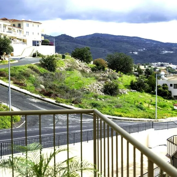 Green Oasis Penthouse，位于佩亚的酒店