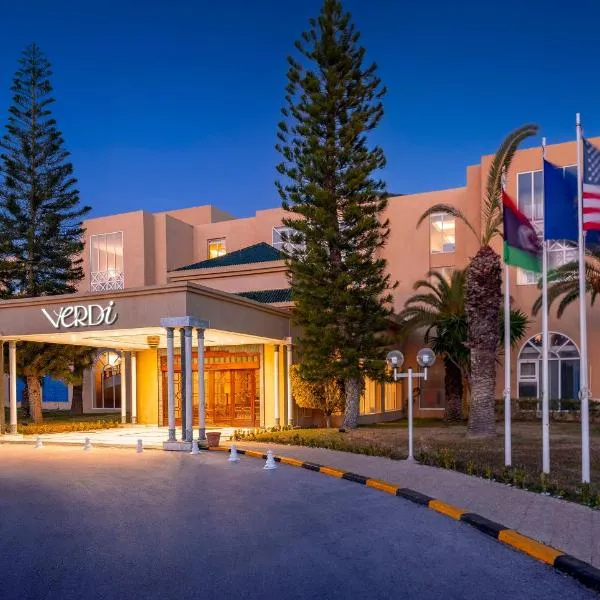 Verdi Tunis Beach Resort，位于迦玛特的酒店