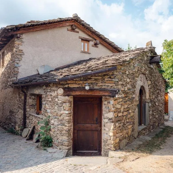 Agriturismo LO PUY，位于San Damiano Macra的酒店