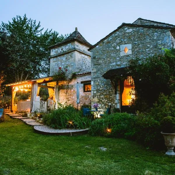 Gite romantique avec Sauna, Spa, Home cinéma -La Closerie du Biard-，位于Beaumont-du-Périgord的酒店