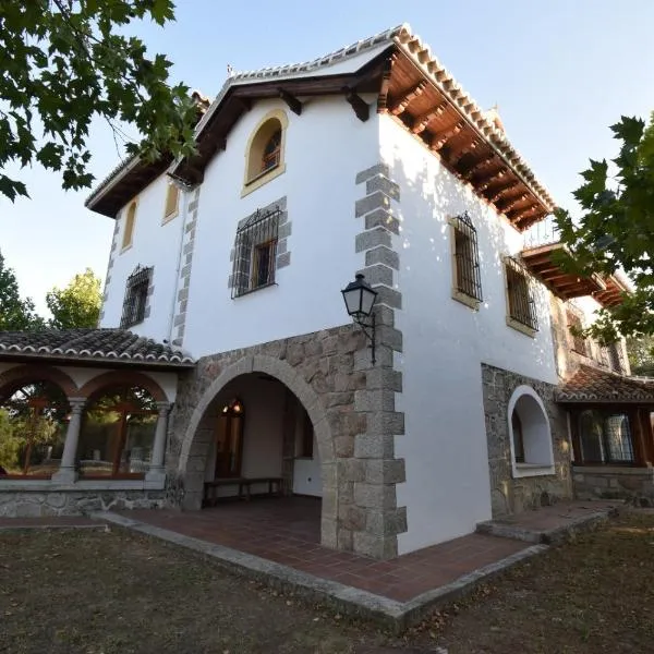 Finca los arboles habitaciones，位于拉斯·罗萨斯·德·马德里的酒店