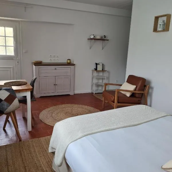 Le Moulin de serres，位于Bazoches的酒店
