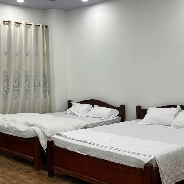 HOTEL MOTeL Đồng Khởi，位于Giồng Tú Ðiền的酒店