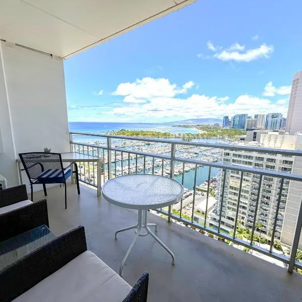 Ilikai Apt 2127 - Spacious Studio with Spectacular Ocean & Harbor Views，位于檀香山的酒店