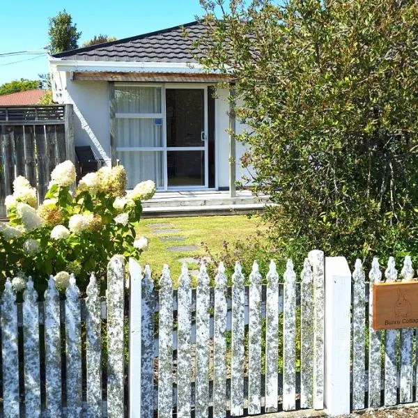 Bunny Cottage，位于马斯特顿的酒店