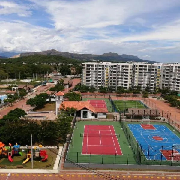 CLUB HOUSE CON 3 PISCINAS Y BBQ Apartamento，位于里考尔特的酒店
