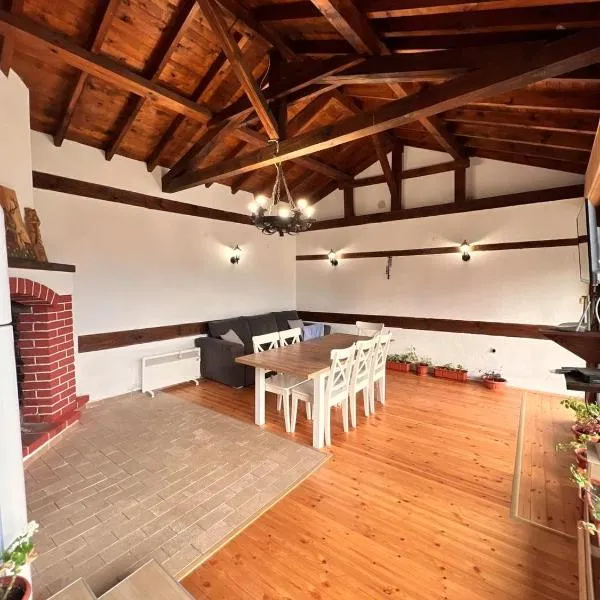 Nadejda Guest House in Tyzha，位于Tŭzha的酒店