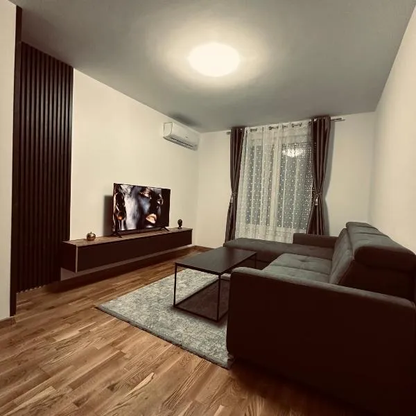 Apartman Tuzla，位于图兹拉的酒店
