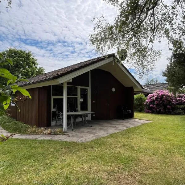 Ferienhaus mit drei Schlafzimmern Nähe Freizeitpark Schloss Dankern Dankernsee，位于Düne的酒店