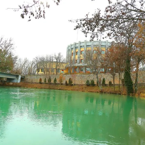 Hotel Expo，位于Yunusobod的酒店