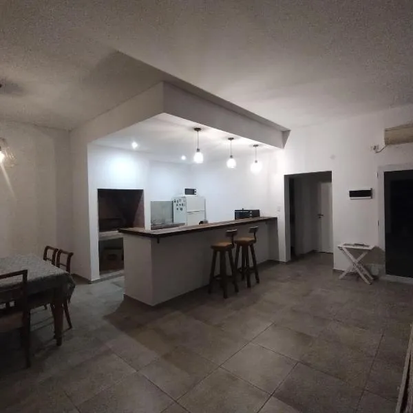 Jencquel Home，位于Coronel Suárez的酒店