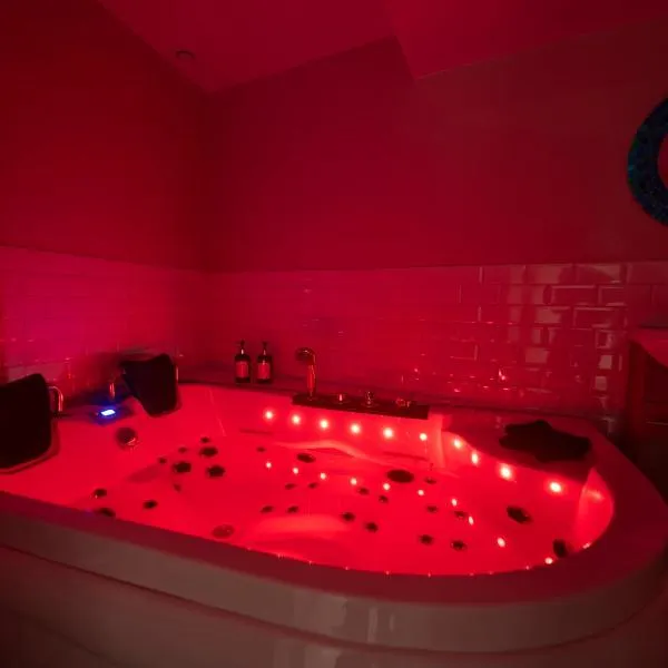 Loveroom, Les années 80 chez nounours，位于Templemars的酒店