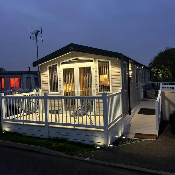 Mimosa lodge，位于Little Clacton的酒店