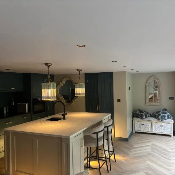 Holly studio，位于米德赫斯特的酒店