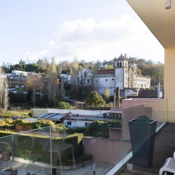 Da Praça，位于圣玛丽亚大德费拉的酒店