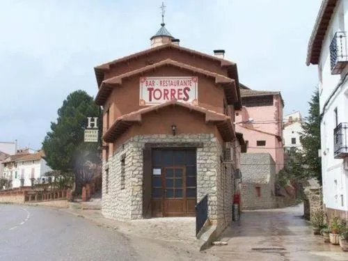 Hotel Restaurante El CID，位于Torres de Albarracín的酒店