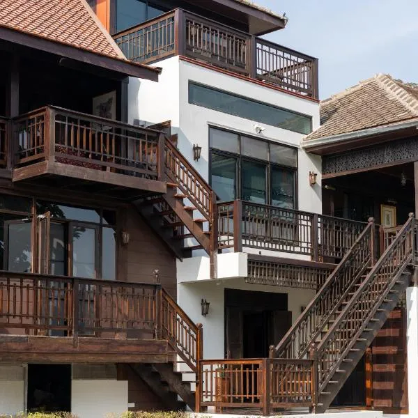 Akara House Sukhothai - Luxury Riverside Residence，位于素可泰的酒店