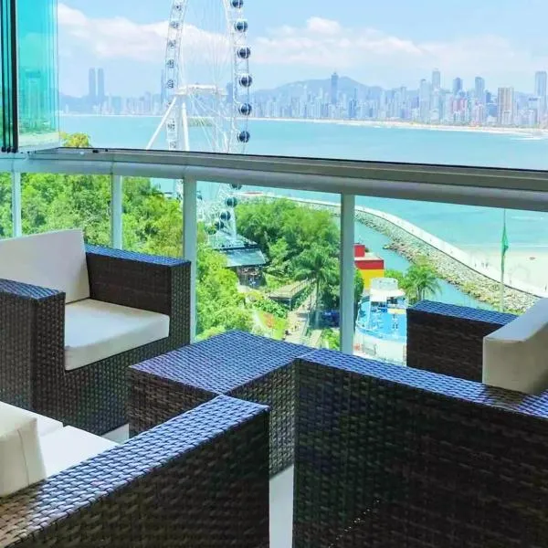 3 suites 2 vagas vista BC cartão postal，位于巴拉奈里奥-坎布里乌的酒店