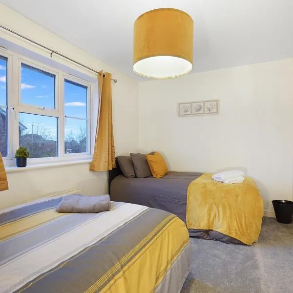 Ashford Stay Parkfarm location Comfortable with Netflix to chill，位于阿什福德的酒店