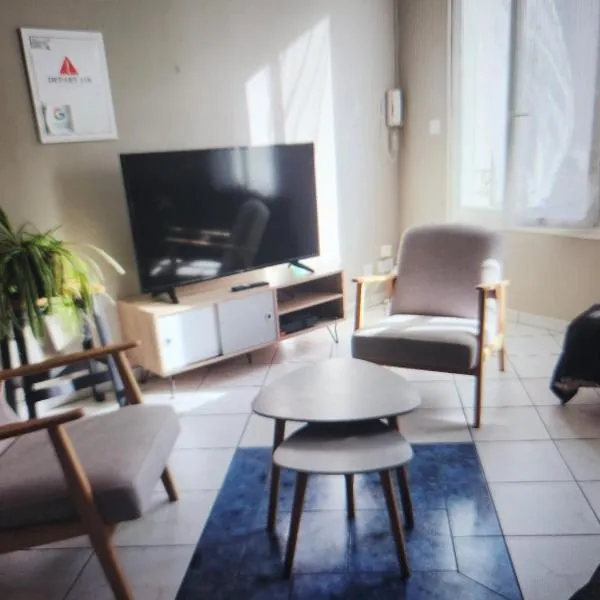 RDC 1 chambre-centre-ville-terrasse，位于维特里勒弗朗索瓦的酒店