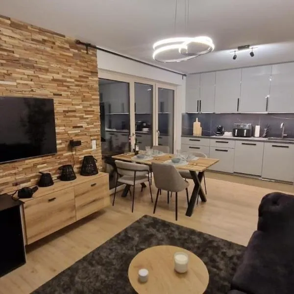 Apartment Grey am See mit Zugang，位于措伊滕的酒店