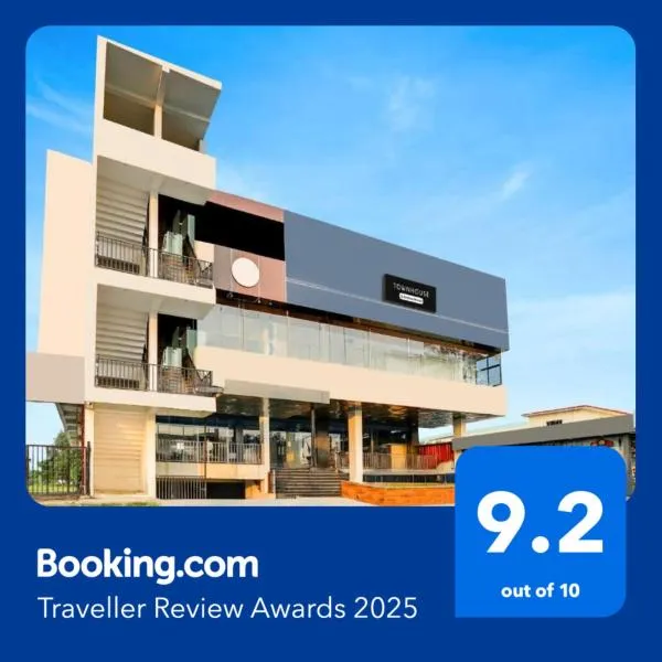 Super Townhouse Kathgharia Chowk，位于哈尔德瓦尼的酒店