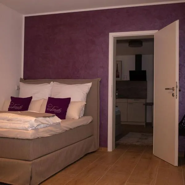 Mein Träumchen Apartements- 3 Lila stillvoll und zentral für bis zu 4 Personen，位于比勒费尔德的酒店