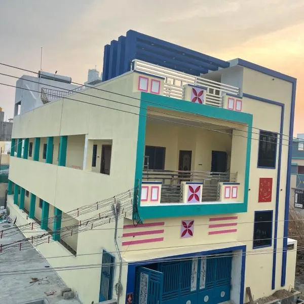 Kavitha Family Home stay TVM，位于蒂鲁瓦纳马莱的酒店