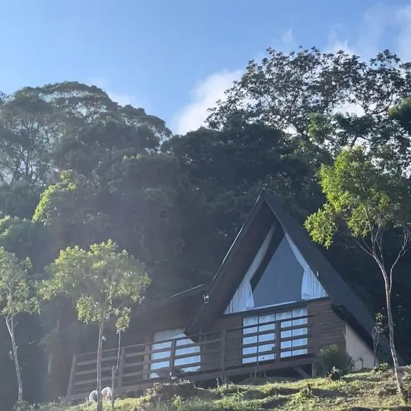 Chalé de Luxo em Paulo Lopes，位于Paulo Lopes的酒店