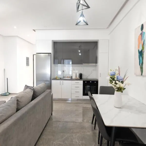 Cozy Home With Cooking，位于比雷埃夫斯的酒店