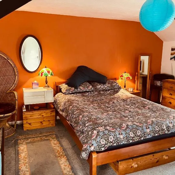 Wheelhouse - 3 bedroom home in the heart of Tenby，位于滕比的酒店