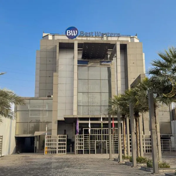 Best Western City Center Gujranwala，位于Gujrānwāla的酒店