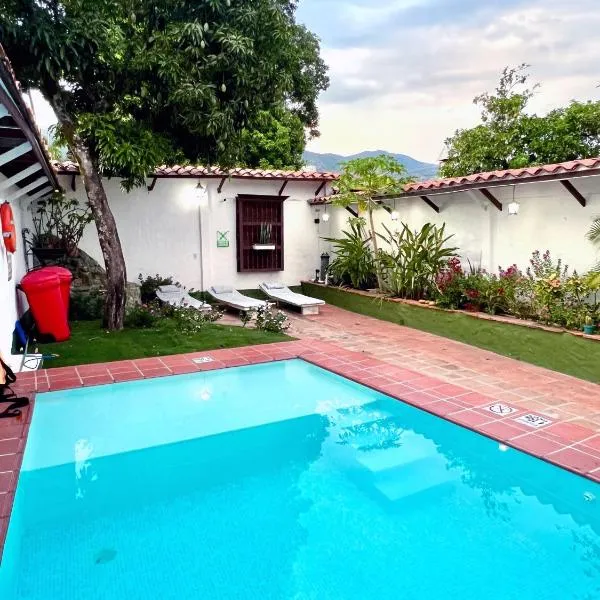 Casa hotel Dulce Candelaria，位于圣菲德安蒂奥基亚的酒店