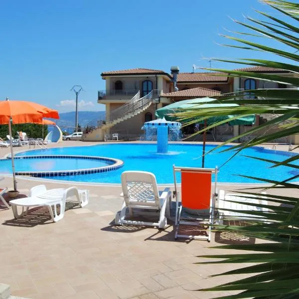 Hotel Gran Duca，位于San Costantino Calabro的酒店