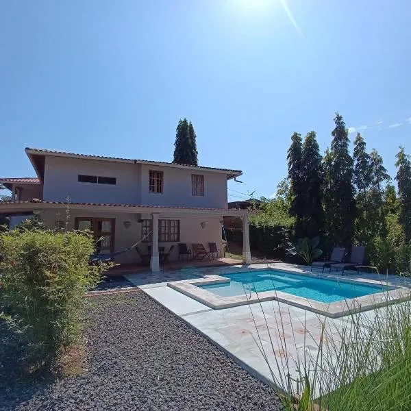 Casa con Piscina Pedasi，位于佩达西镇的酒店