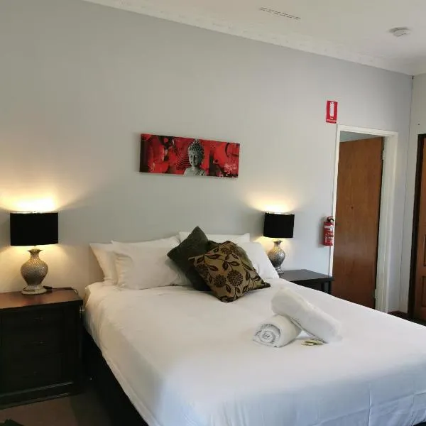 Lake Clifton Tavern and Motel，位于Lake Clifton的酒店