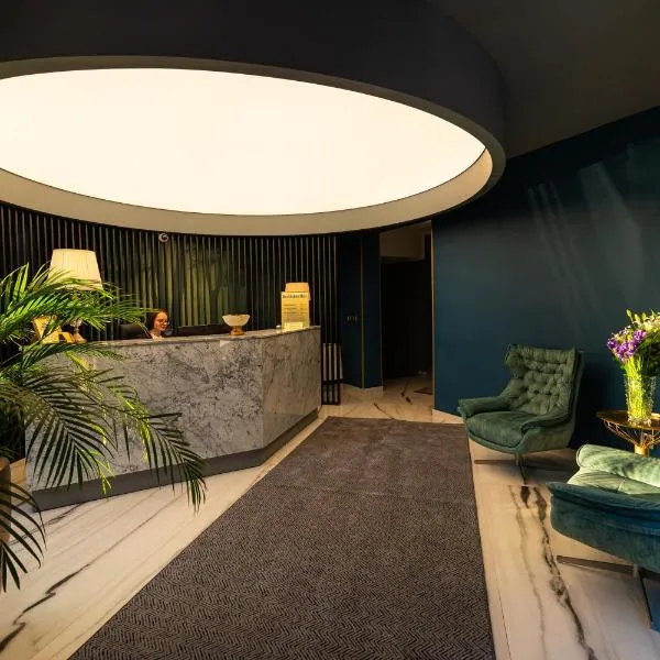 辉煌广场酒店，位于札勒乌的酒店