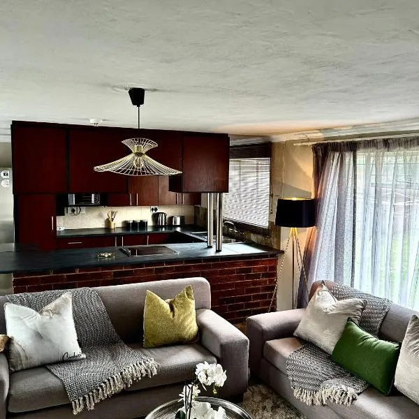 Le Com Home，位于Baragwanath的酒店