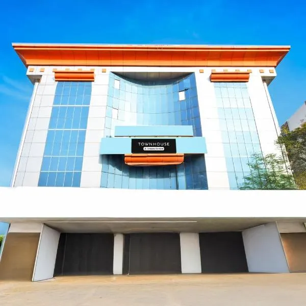 Super Townhouse Ameerpet Balkampet Road，位于Ameerpet的酒店