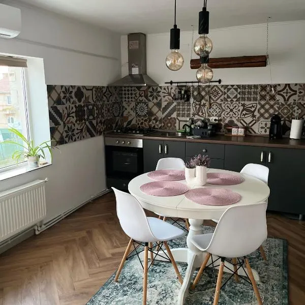 Ca acasă Corbu，位于科尔布的酒店