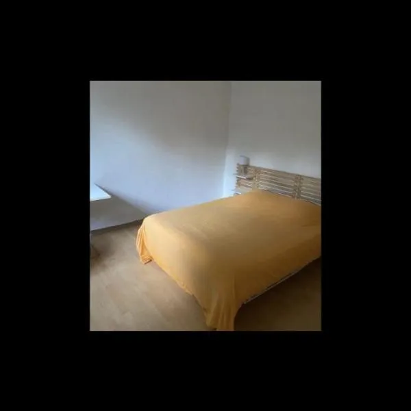 Maison charmante bordée de bambous，位于Auffargis的酒店