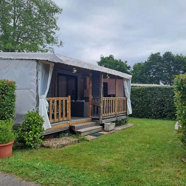 Landes Azur mobil home 38 m2 7km de vieux boucau，位于Azur的酒店
