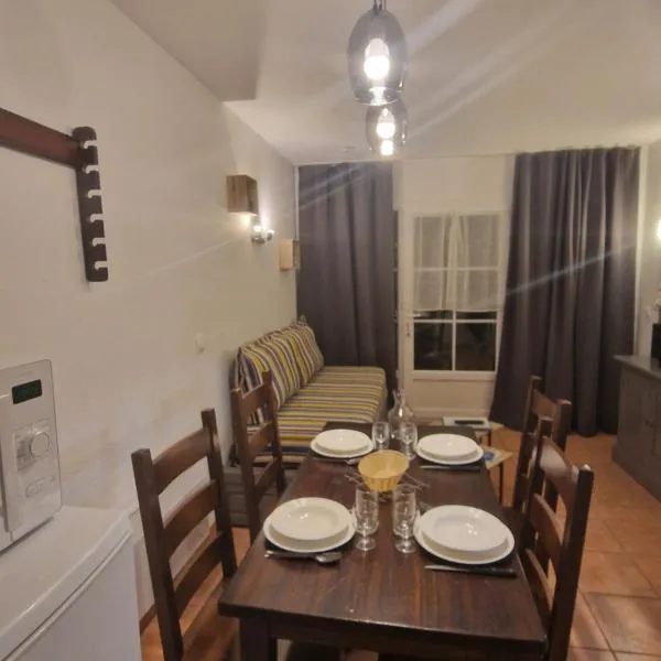 Chez Anne WIFI dans le logement，位于阿让塔的酒店