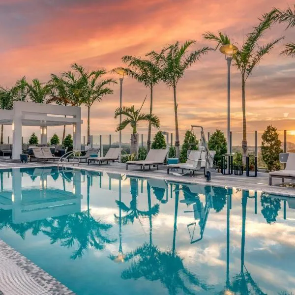 Courtyard by Marriott Fort Lauderdale Downtown，位于劳德代尔堡的酒店